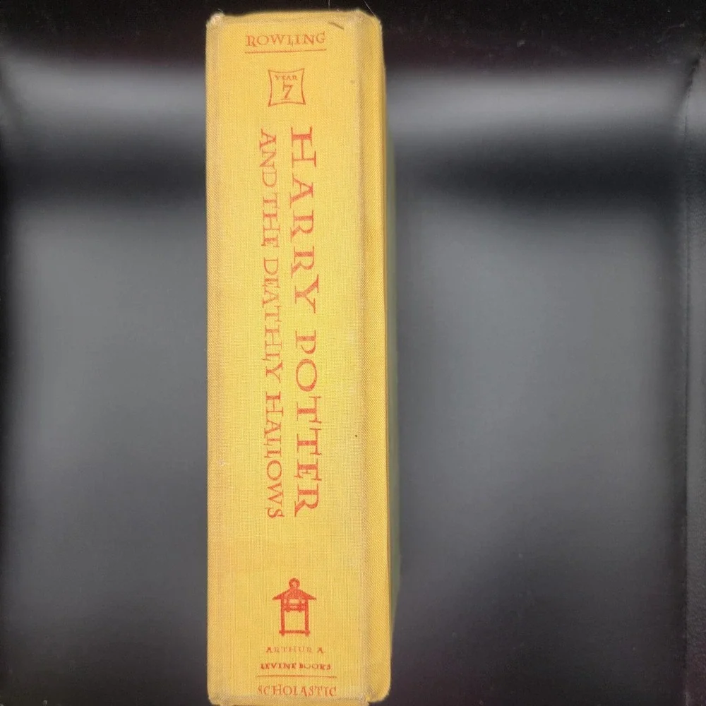 Harry Potter And The Deathly Hallows/ J.K. Rowling 2007 First Edition Hardcover